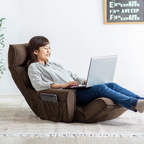 【アウトレット】肘掛け付き ハイバック座椅子 サイドポケット付き マイクロファイバー生地 14段階リクライニング ダークブラウン