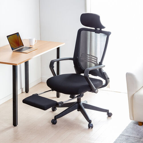 【アウトレット】背もたれを畳める メッシュチェア オットマン内蔵 シンクロロッキング 4段階角度固定 アームレスト付き ブラック