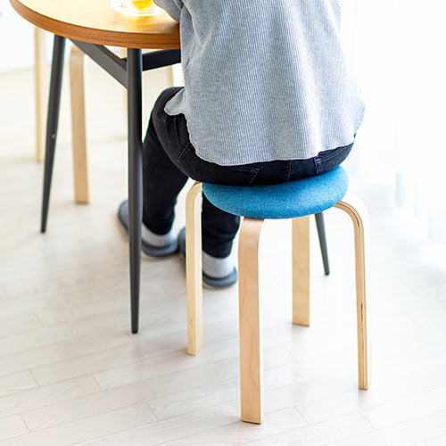 丸椅子(クッション・布・木製脚・スツール・スタッキング・おしゃれ・ブルー)