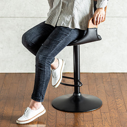 【アウトレット】カウンターチェア バーチェア ウォルナット 木製 曲げ木 足置き付き 座面高さ61cm～82cm ガス圧昇降式 360°回転